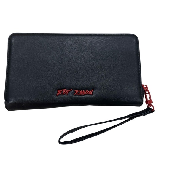 Betsey Johnson Valentine zip around wallet 8.5x5 inches NWOT excellent condition - Picture 5 of 9